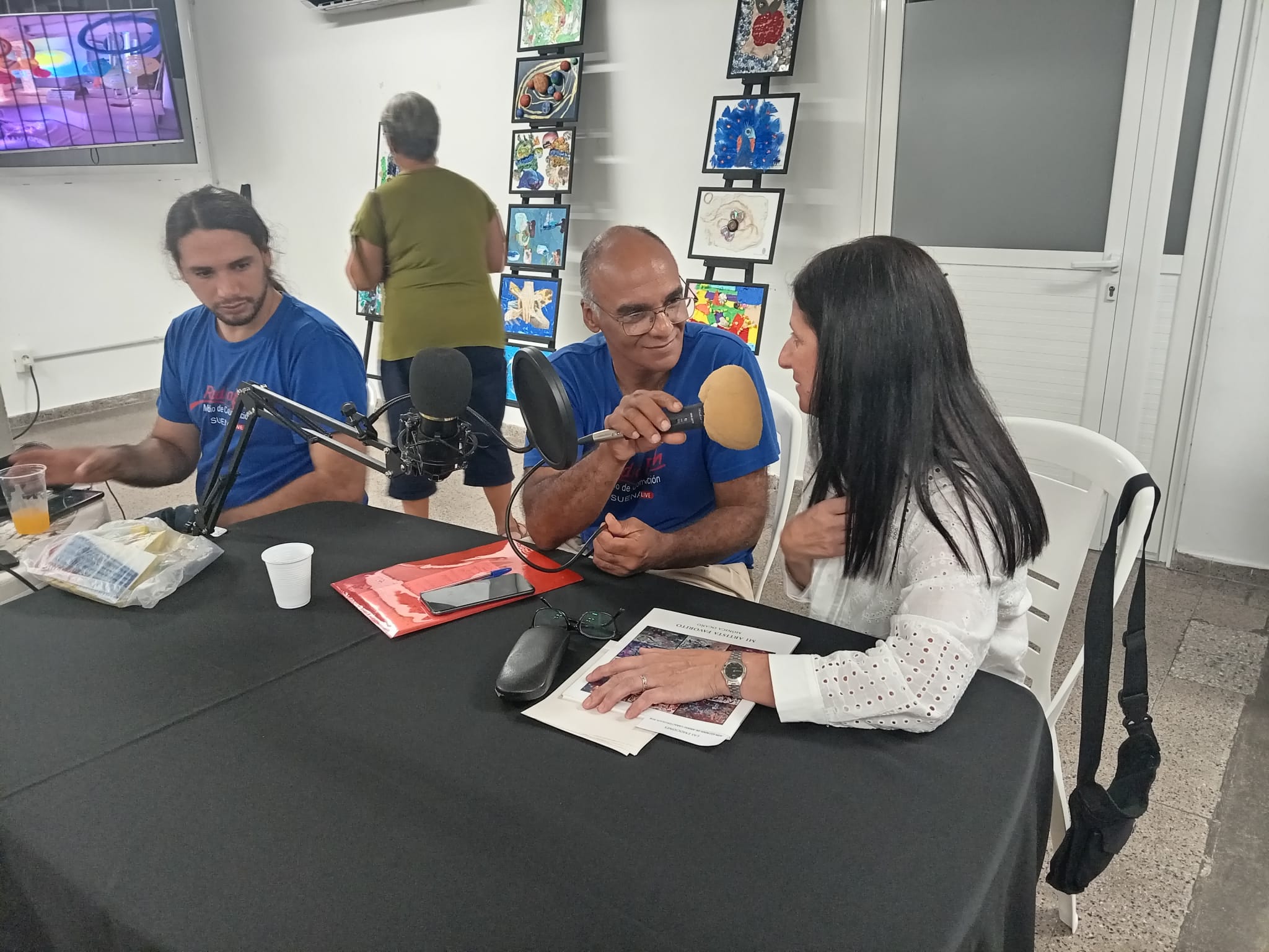 MI ARTISTA FAVORITO: reportaje a la escritora M&oacute;nica Oca&ntilde;o